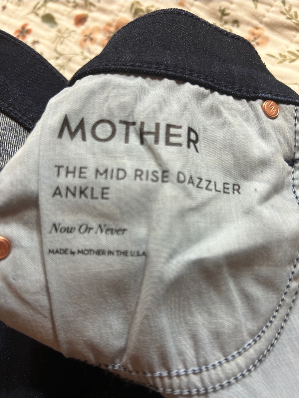 MOTHER Mid Rise Dazzler Ankle Jeans - Dark Blue 28